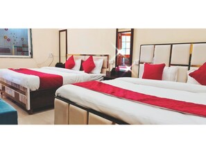 Deluxe Double Room | Desk, free WiFi - Sambhav Home Stay (Ujjain)