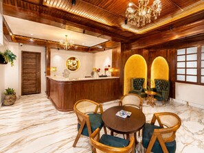 Lobby - Ark Inn - Banquet and Hotels (Dehradun)