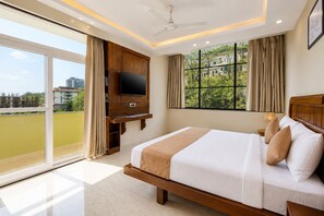 Deluxe Room, Balcony, Mountain View - Ark Inn - Banquet and Hotels (Dehradun)