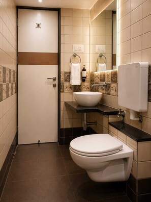 Superior Room | Bathroom - Jaiswal Inn Manage By Jaiswal Junction (Sausar)