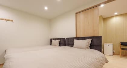 Direct train access to Dotonbori, Kuromon Market, USJ, Kyoto, Temmabashi, and Blue Sky Guesthouse