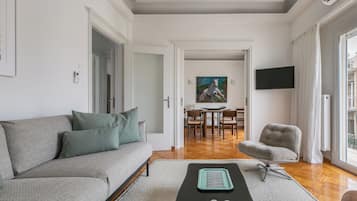 Apartment, 3 Bedrooms | Living area