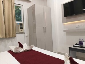 Standard Room | WiFi (free) - Shiv Surya Palace  (Varanasi)