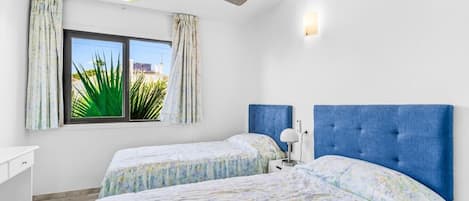 2 Schlafzimmer, Reisekinderbett, WLAN, Bettwäsche