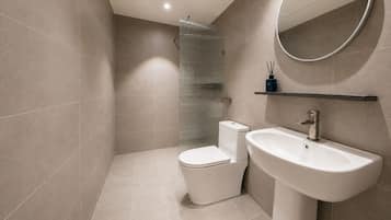 Standard Double Room | Bathroom | Slippers