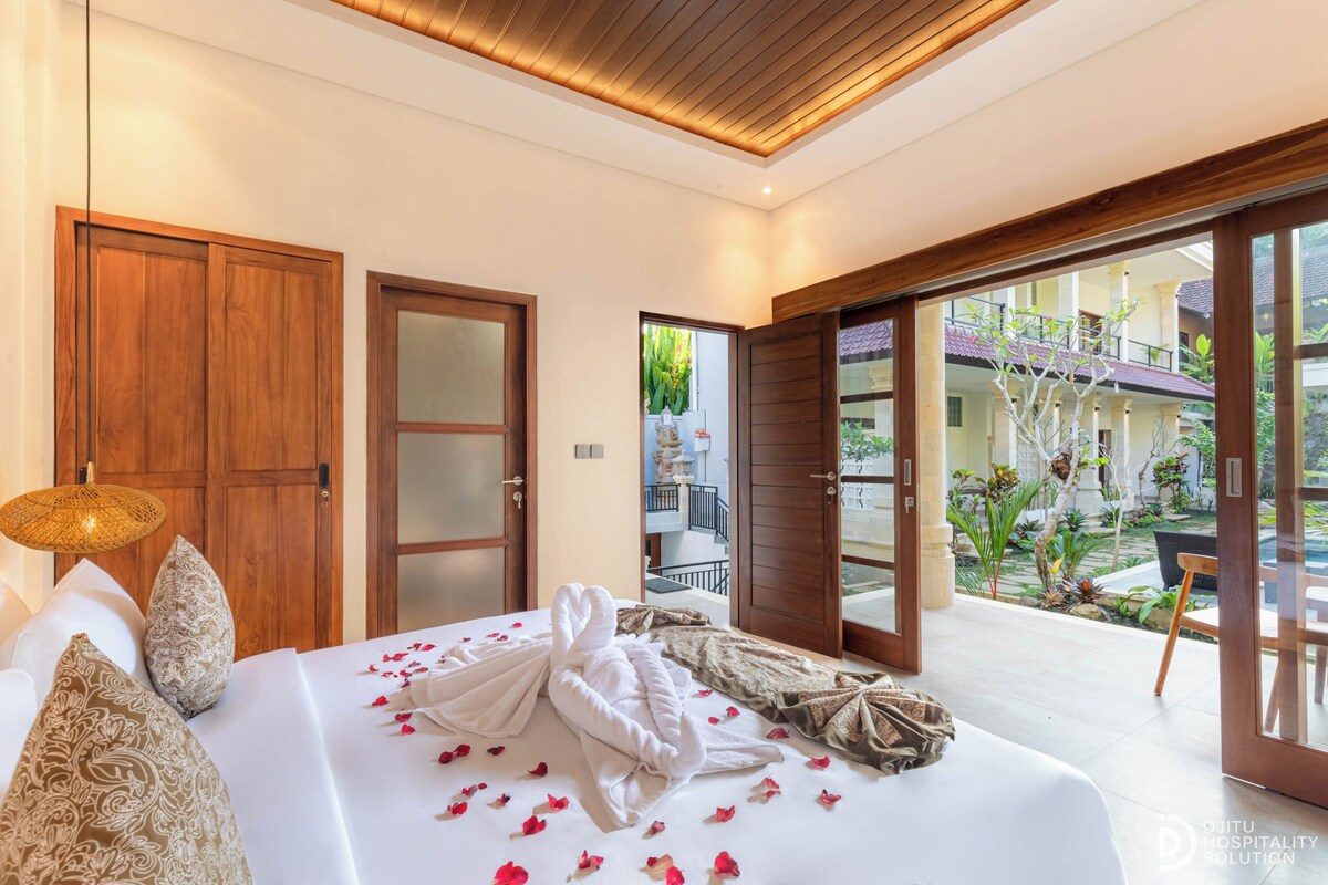 Deluxe Room, Kitchen | WiFi (free)