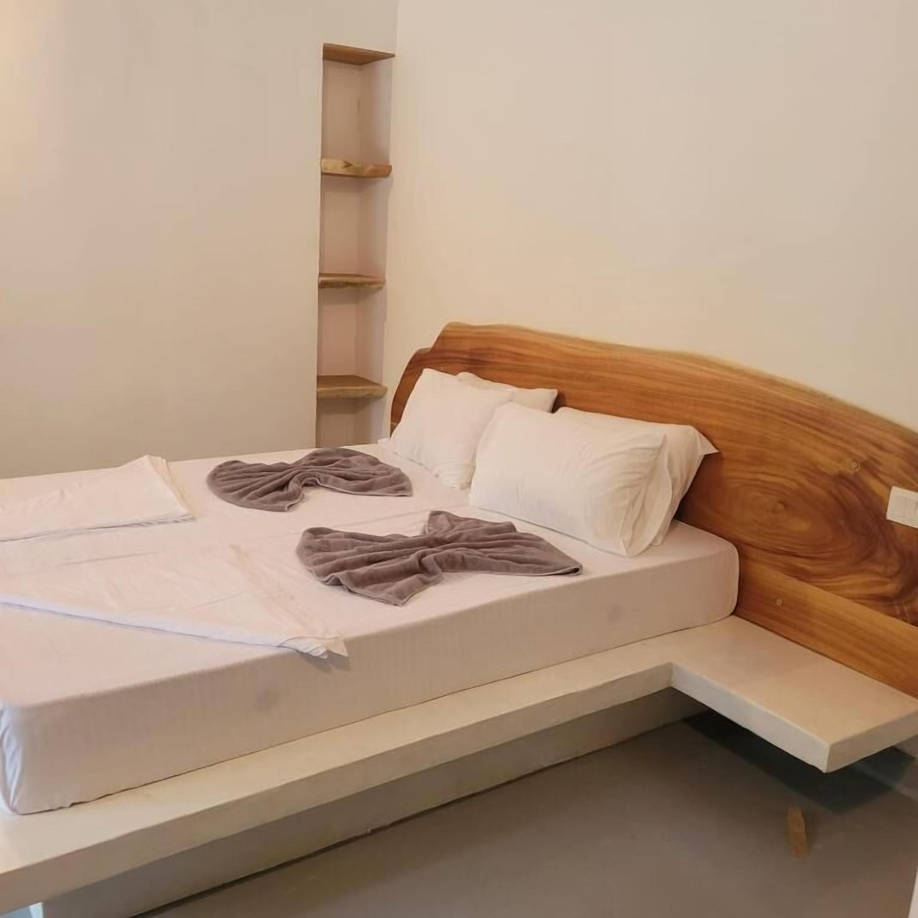 Standard Double Room, Garden View | Premium bedding, desk, laptop workspace, blackout drapes