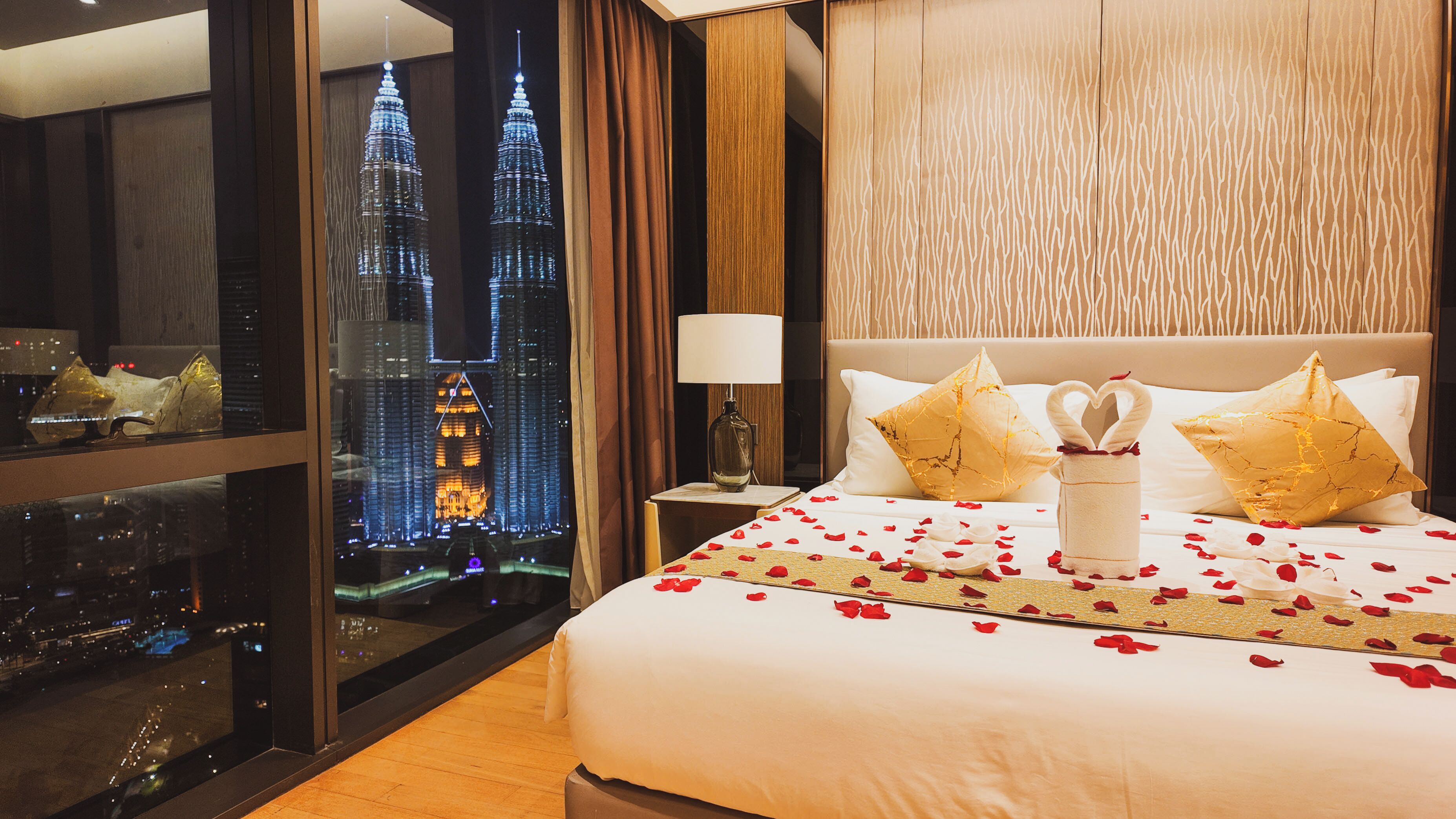 Standard Apartment, City View | Desk, laptop workspace, soundproofing, iron/ironing board