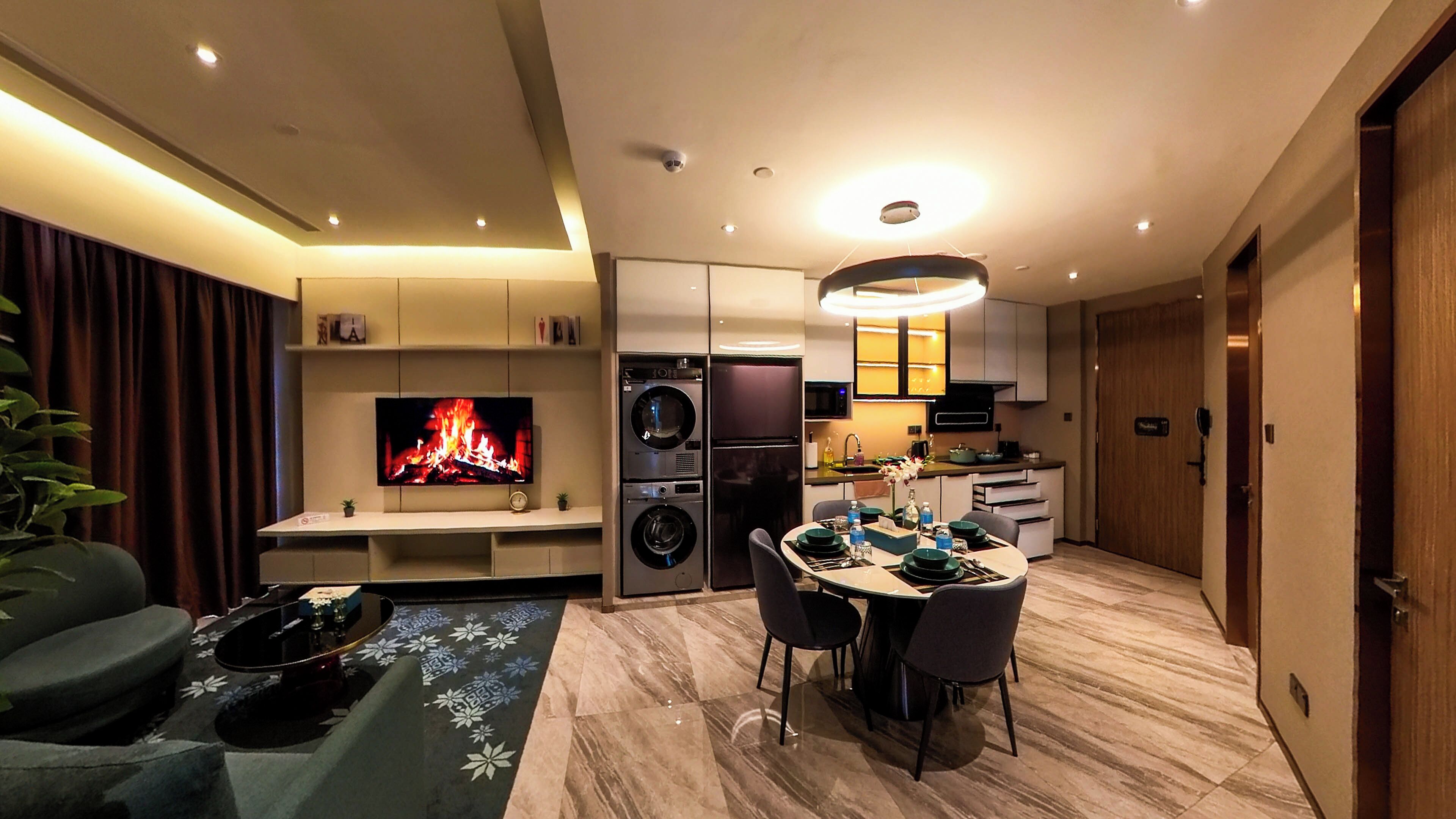 Luxury Apartment, City View | Interior
