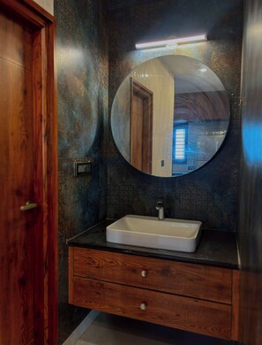 Classic Apartment | Bathroom | Shower, towels, soap, shampoo - Znorm Homes 2BHK at Sudarshan Enclave (Bengaluru)