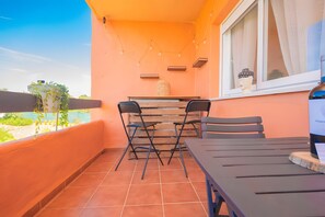 Outdoor dining - Spacious Apartment in Casares del Sol (Near the Beach and Finca Cortesin) (Casares)