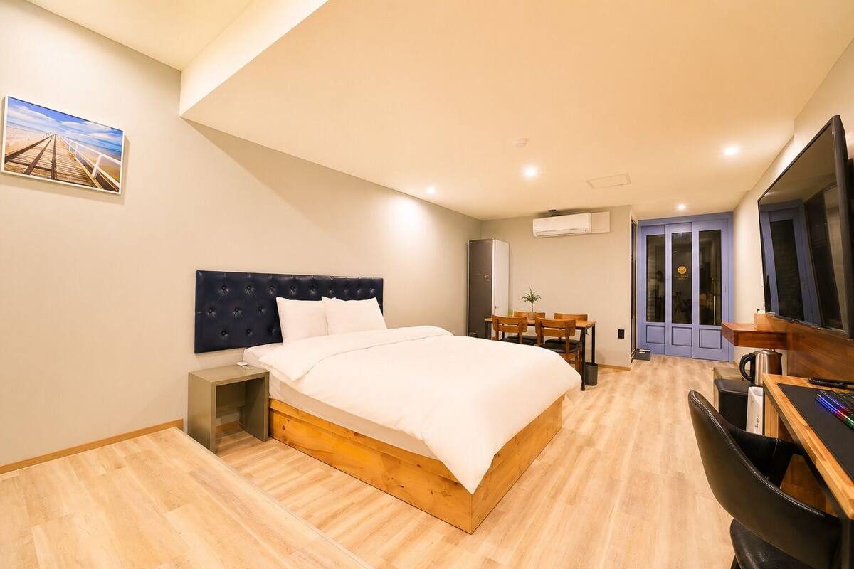Quarto casal premium | Escrivaninha, Wi-Fi de cortesia