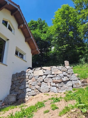 Property grounds - It's not easy to find… But it'll be even harder to leave! (Cornimont)