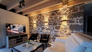 Living area - It's not easy to find… But it'll be even harder to leave! (Cornimont)