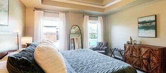 Gateway to Downtown OKC! Elegant Home