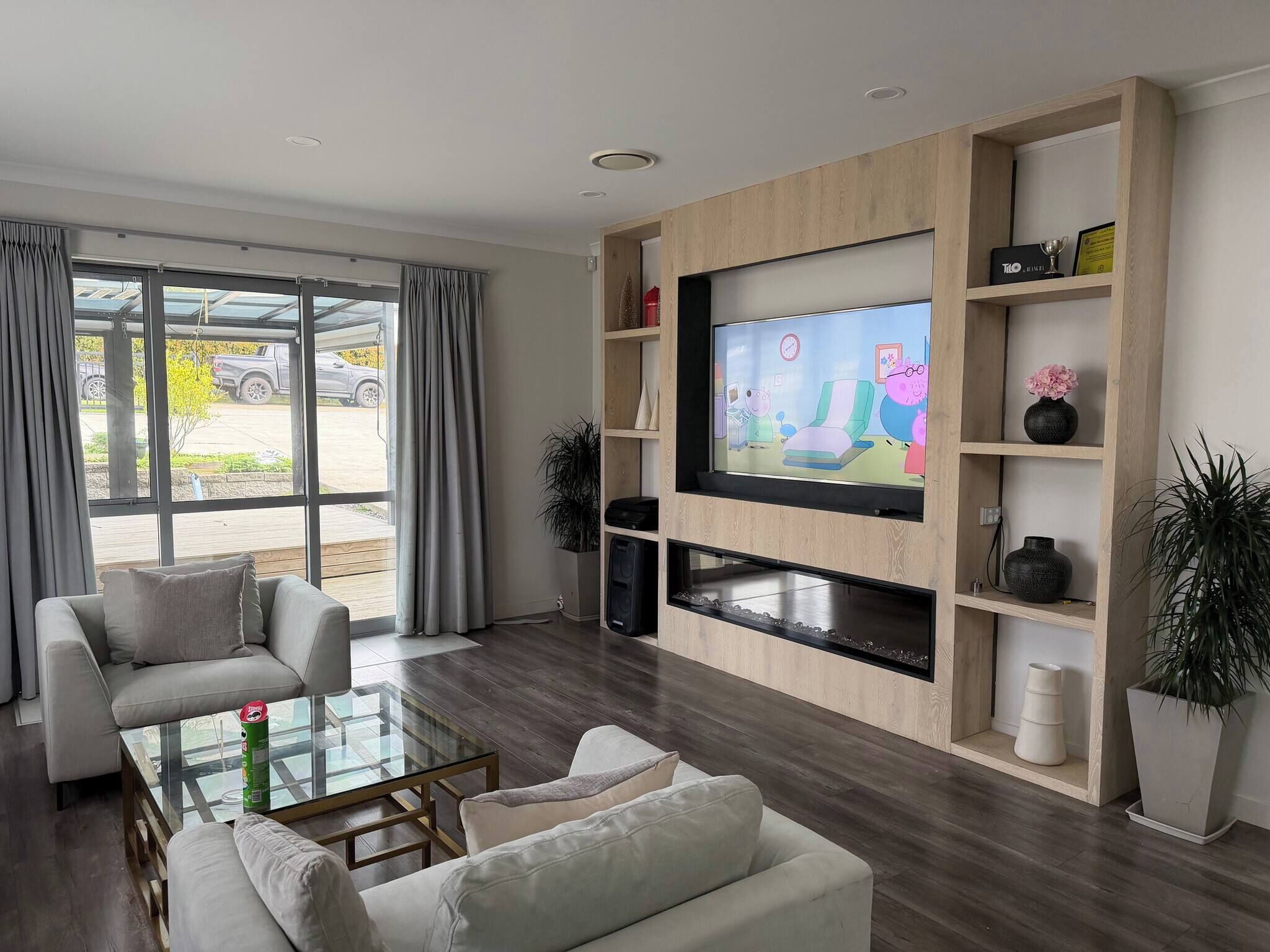 TV