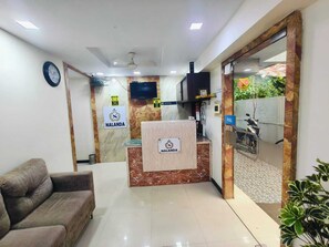Reception - HOTEL SAI NIDHI SUPREME -Nalanda (Navi Mumbai)