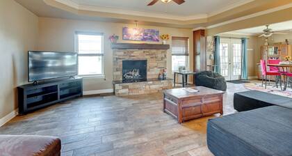 Swim, Grill & Relax! Copperas Cove Family Home