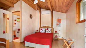 Unclassified image, 3 of 21, button - Bed and Breakfast 'Chambre D'hôtes Les Coquelicots' with Private Terrace, Wi-Fi and Air Conditioning (Fronton)