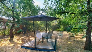 Unclassified image, 2 of 21, button - Bed and Breakfast 'Chambre D'hôtes Les Coquelicots' with Private Terrace, Wi-Fi and Air Conditioning (Fronton)