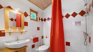Unclassified image, 5 of 21, button - Bed and Breakfast 'Chambre D'hôtes Les Coquelicots' with Private Terrace, Wi-Fi and Air Conditioning (Fronton)