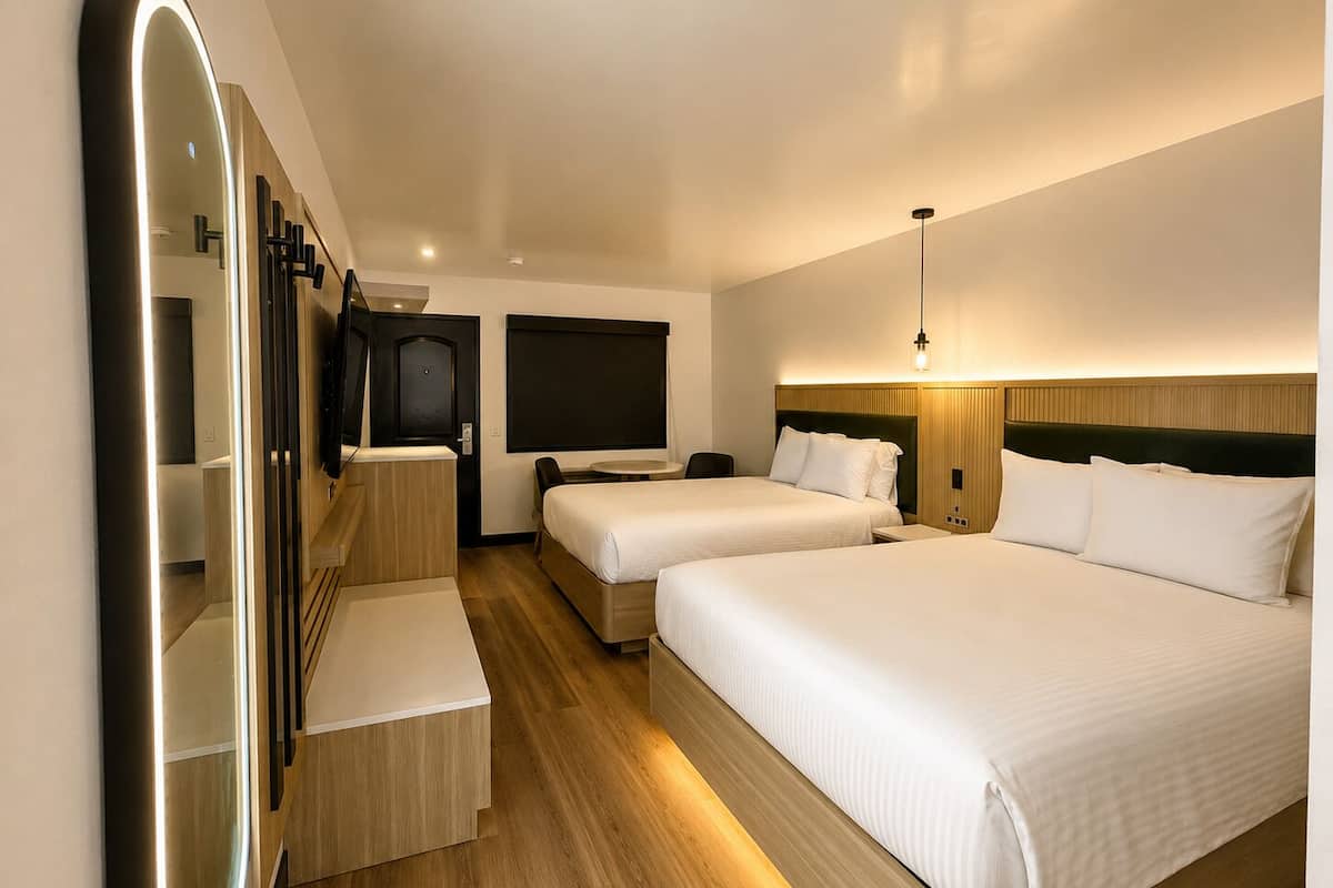 Signature Double Room | Desk, laptop workspace, free WiFi