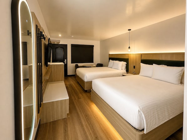 Signature Double Room | Desk, laptop workspace, free WiFi