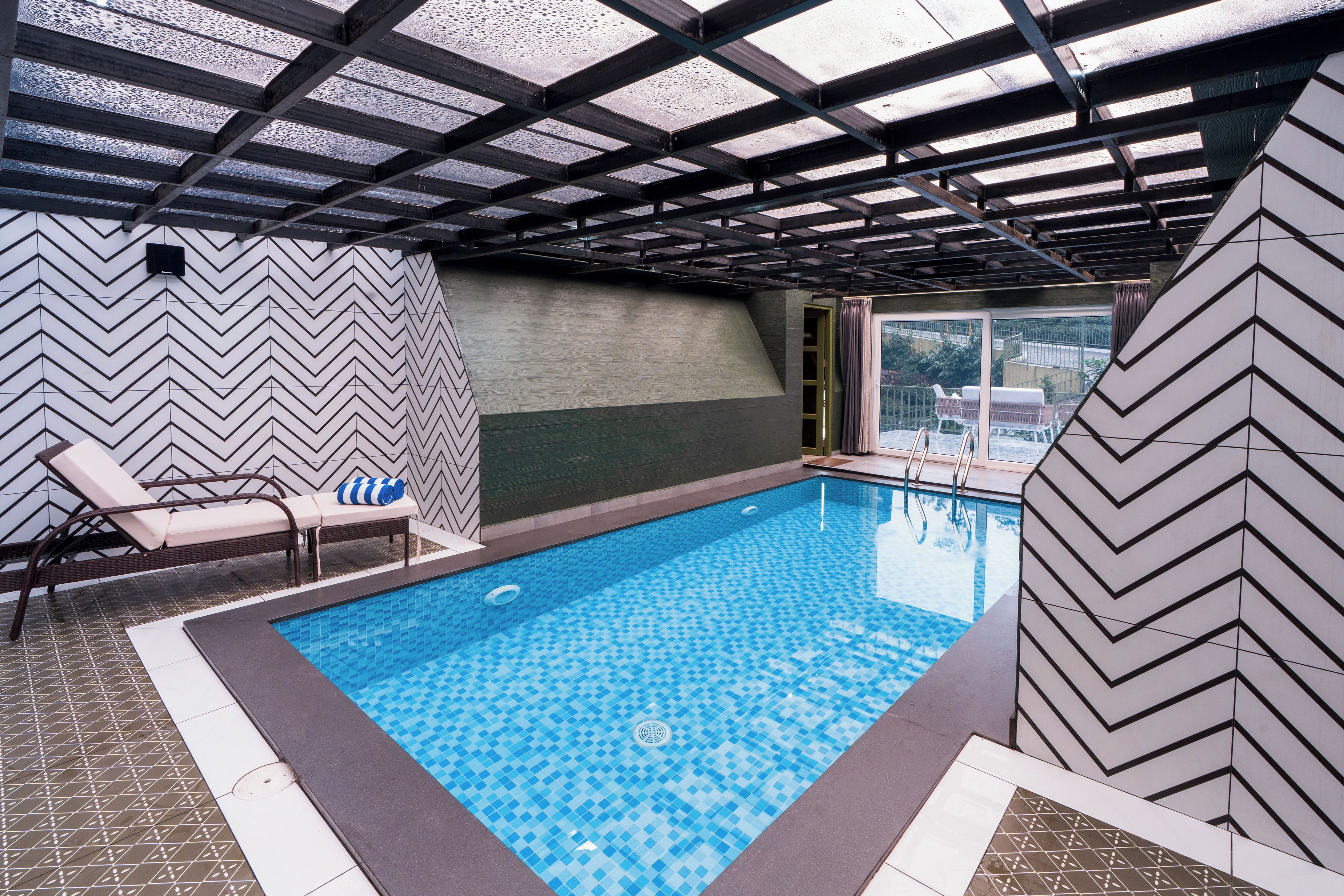 Family Pool Villa with Balcony | Eigener Pool