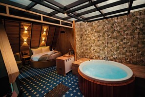 Vila superluxo, 1 quarto, sacada | Banheiro