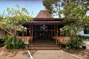 บริเวณภายนอก