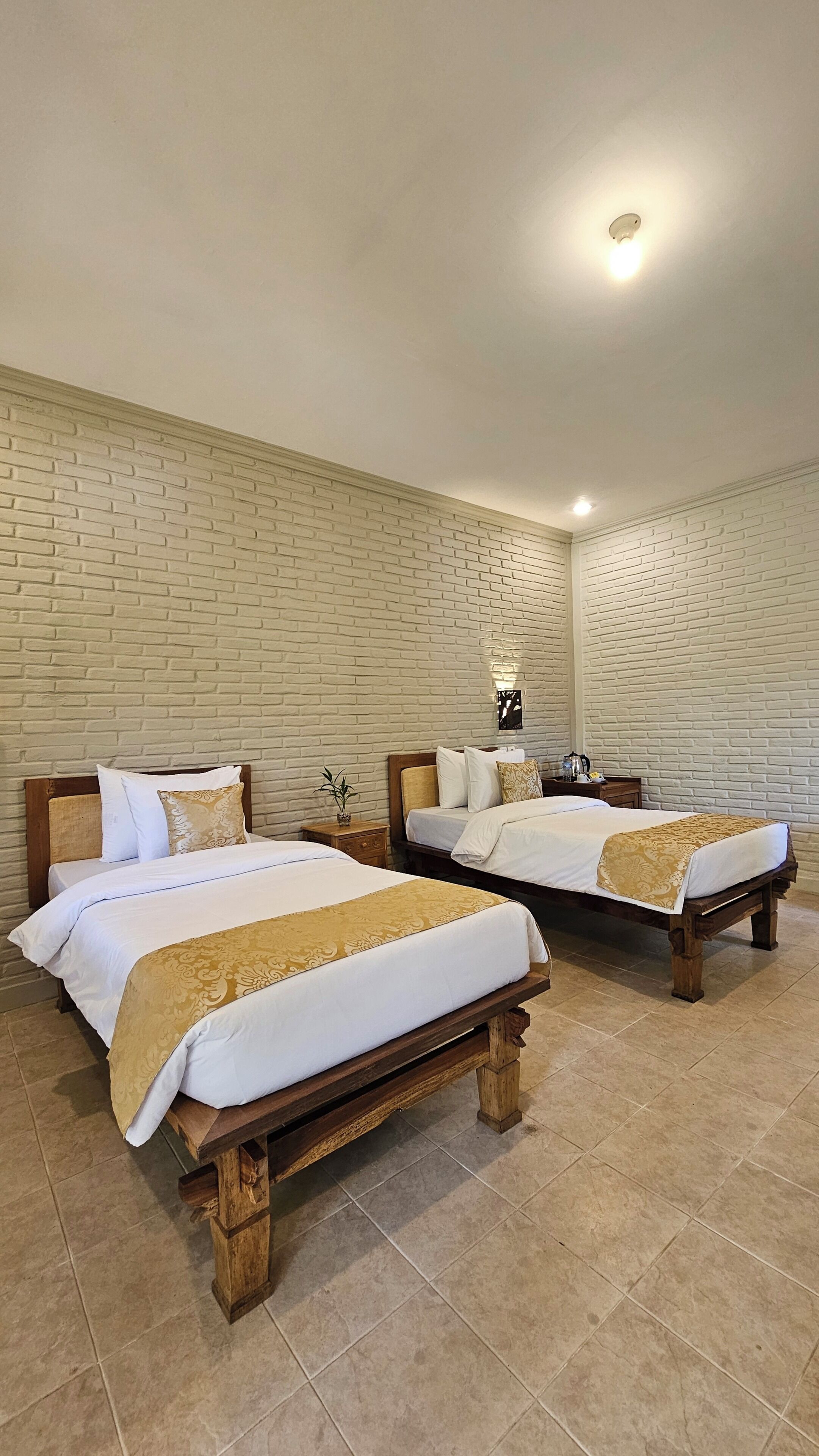 Superior Twin Room | Free WiFi