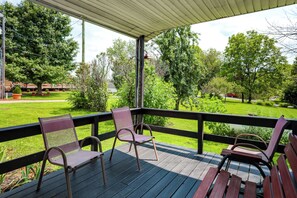 Terrace/patio - 1 Mi to Brookville Lake, Boat Ramp! Quaint Escape (Brookville)