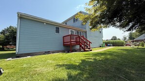 Exterior - Cozy 1-bedroom In-law apartment in cool Middletown with AC (Middletown)