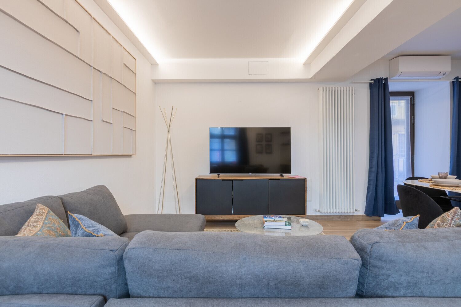 TV