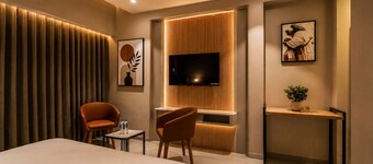 Hotel Royal Wing