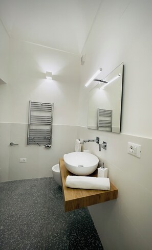Bathroom - Vrbo Property (Siracusa)
