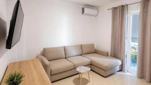 Living area - Eda`s apartment (Golem)