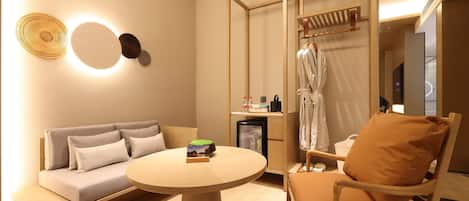 Classic Double Room, Mountain View | Interior