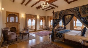 Room - Qila Tatarpur (Tatarpur)
