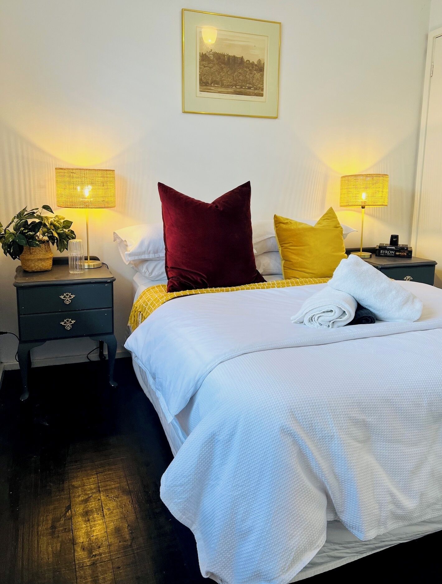5 bedrooms, iron/ironing board, free WiFi, bed sheets