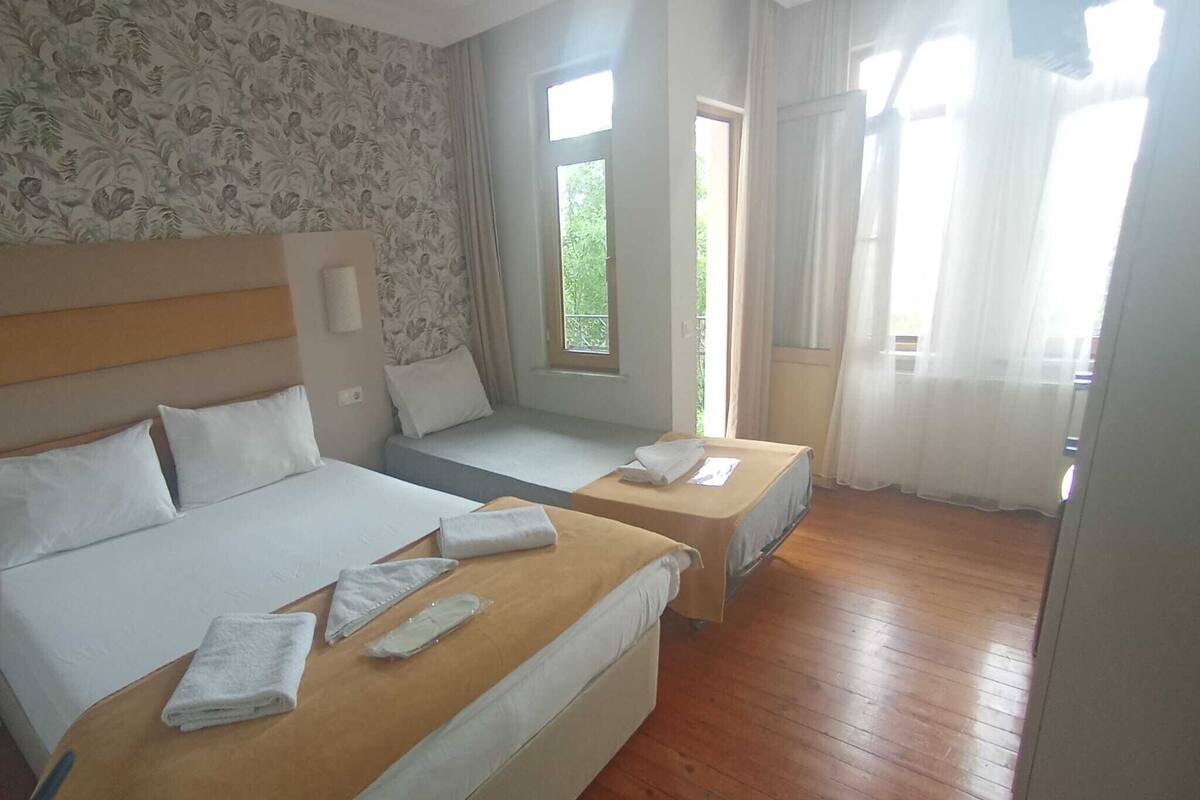 Standard Double or Twin Room, Balcony | Free WiFi