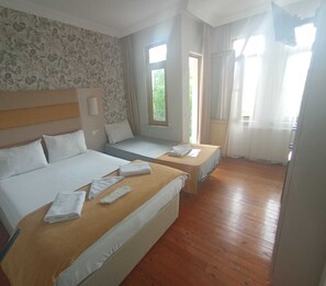 Standard Double or Twin Room, Balcony | Free WiFi - Sunset Otel (Ağva)