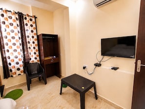 Basic Double Room | Bahagian dalam
