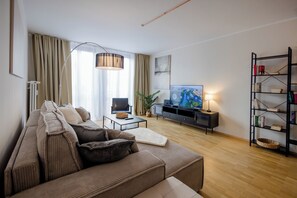 Living area - Lumen Homes Old Town Residence (München)