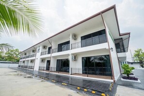 Ảnh chưa phân loại, 2 trong số 54 ảnh, nút