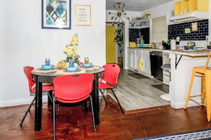 House, Patio | Dining - Mercedes (Atlanta)