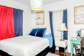 House, Patio | Iron/ironing board, WiFi (free) - Mercedes (Atlanta)