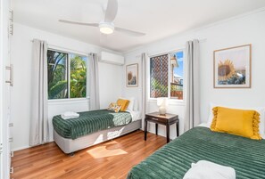 Room - Ideal for Tradies. BBQ, WiFi, Pet friendly (Torquay)