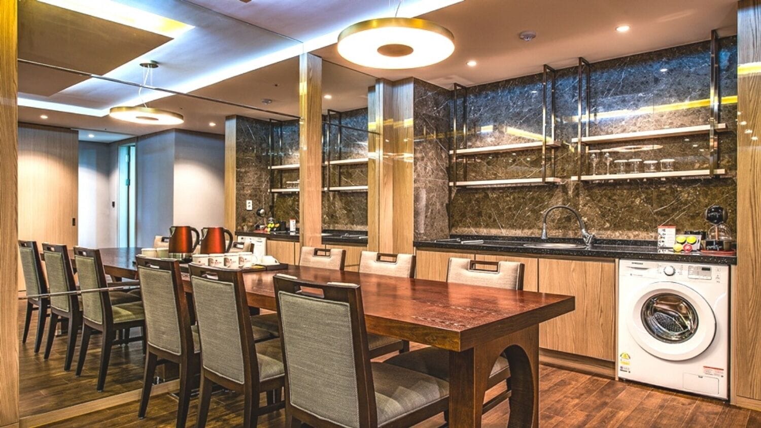 Signature Suite, Sea View, Corner | Dining