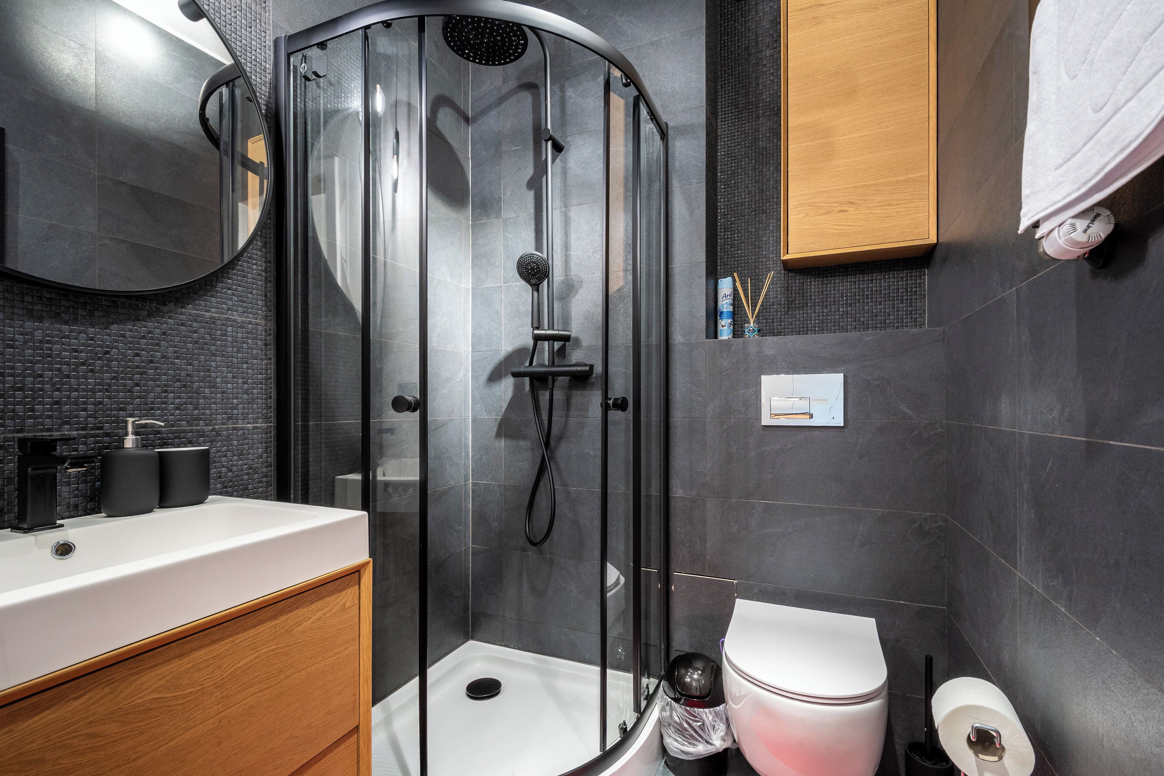 Apartment (12) | Baño | Regadera, secadora de cabello, toallas 